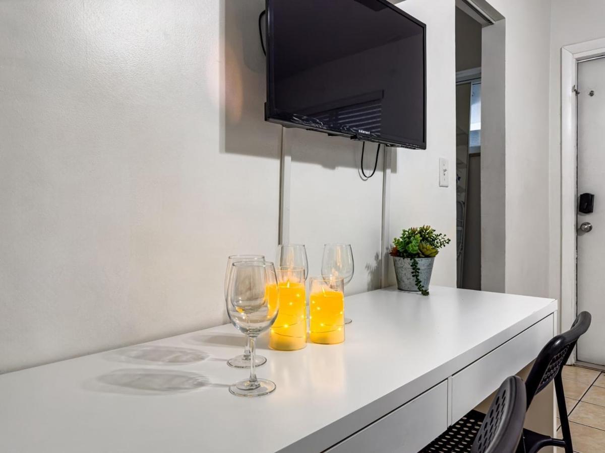 Luxe 2Br1Bath South Beach 1 Min Walk From Ocean Miami Beach Ngoại thất bức ảnh